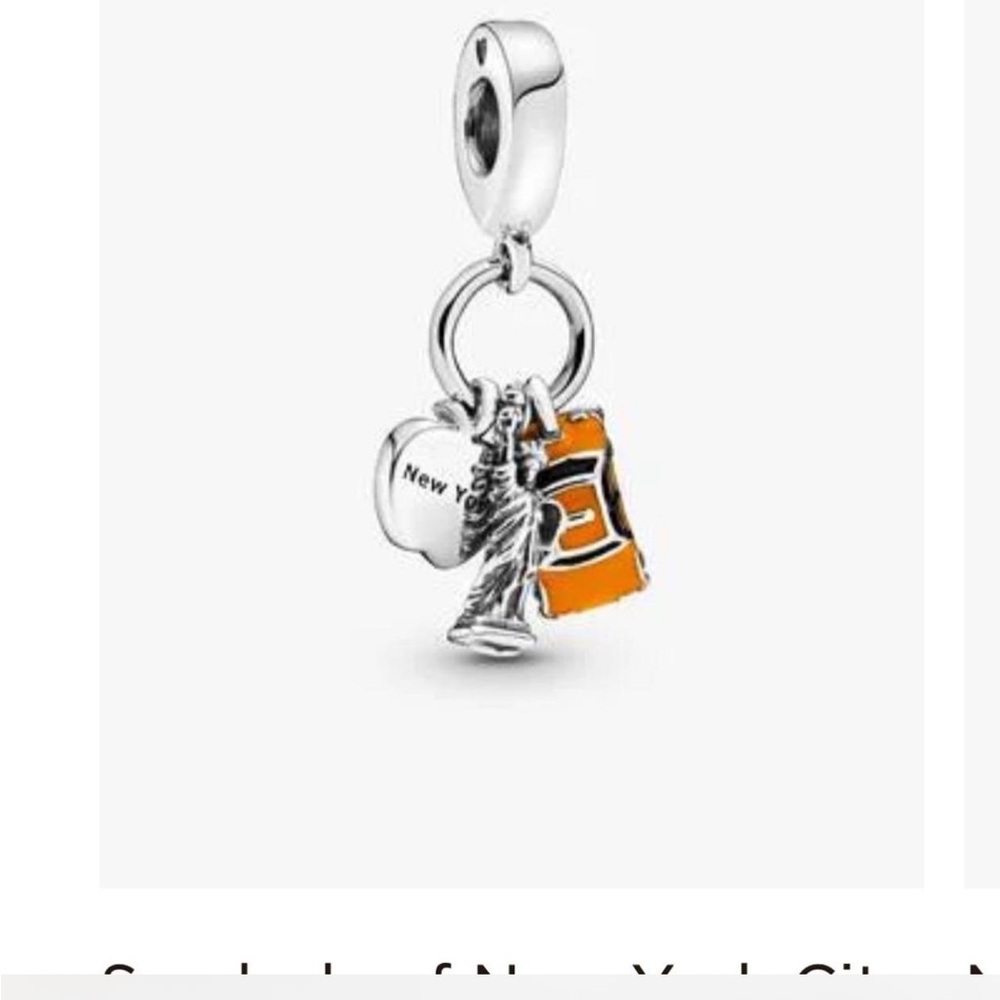 Pandora New York Statue of Liberty & Apple Dangle Charm